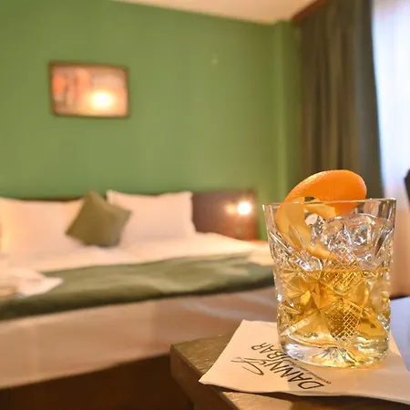 Hotell Ida 3*